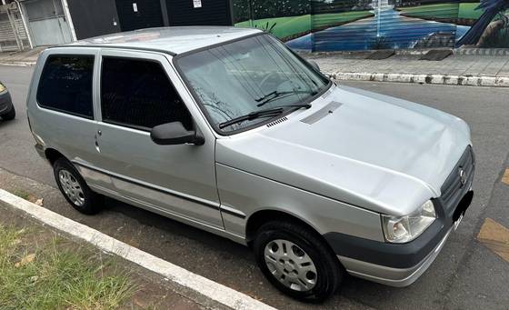 FIAT UNO 1.0 MPI MILLE FIRE ECONOMY 8V FLEX 2P MANUAL FIAT UNO 1.0 MPI MILLE FIRE ECONOMY 8V FLEX 2P MANUAL